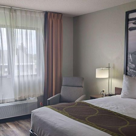 Super 8 By Wyndham Alexandria Mn Motel Luaran gambar