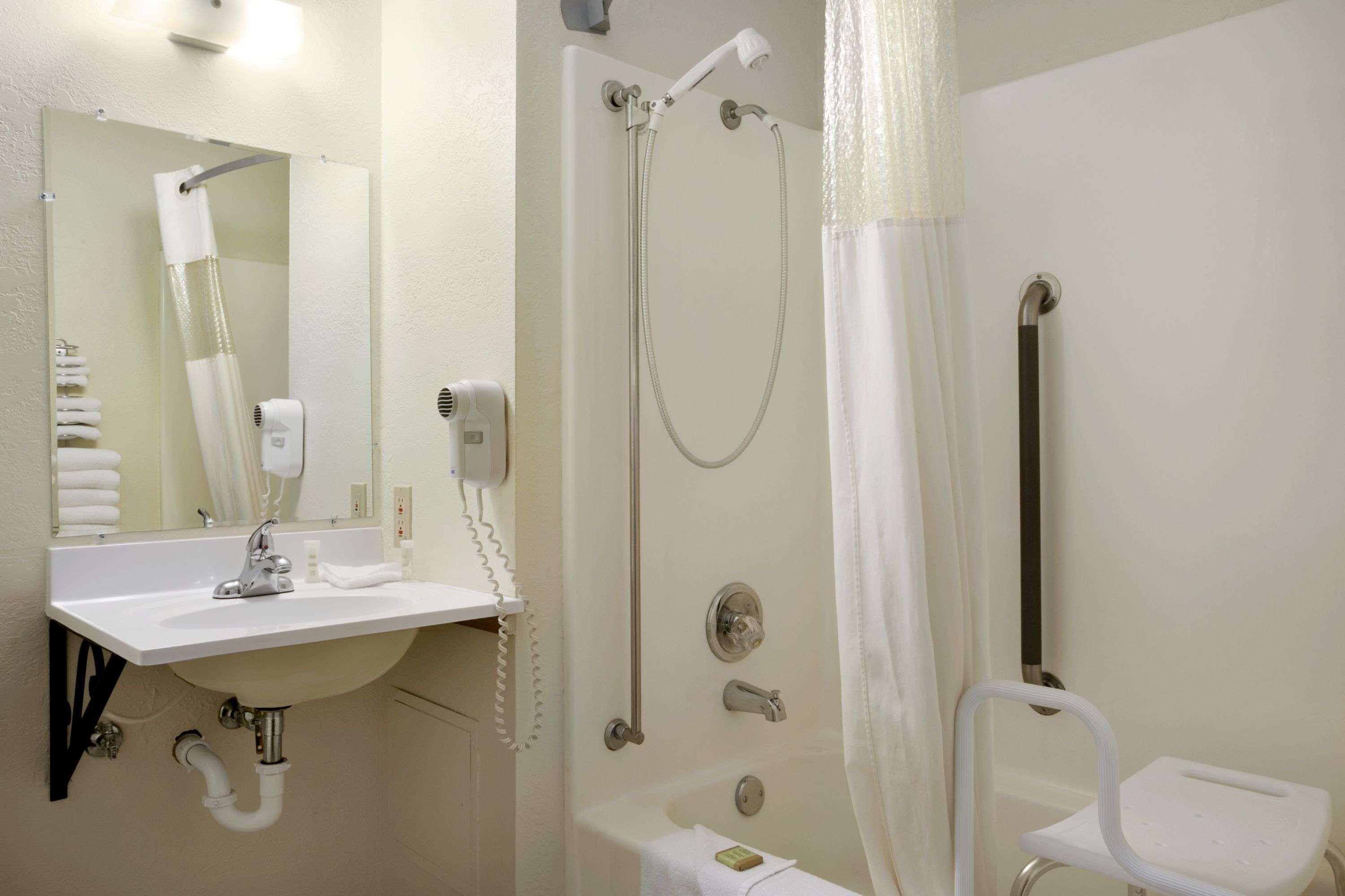 Super 8 By Wyndham Alexandria Mn Motel Luaran gambar